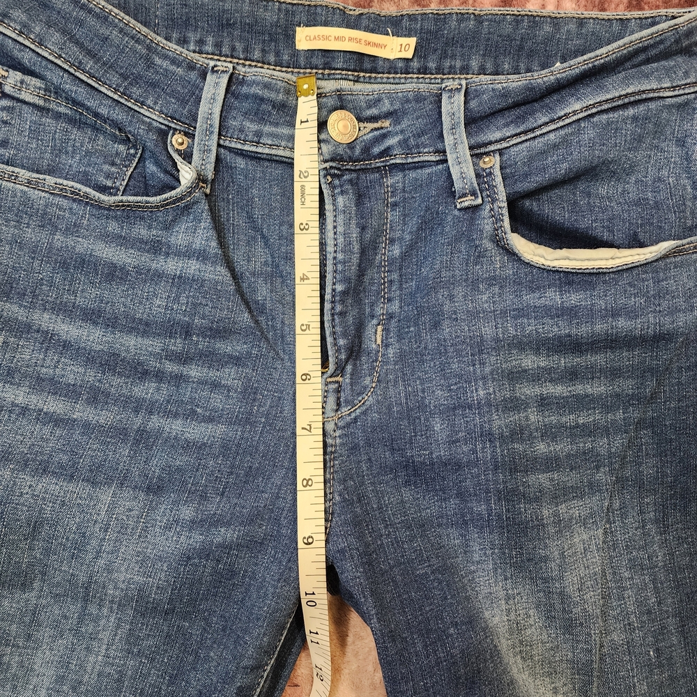 Levi's Classic Blue Women's Skinny Jeans - Picture 4 of 9